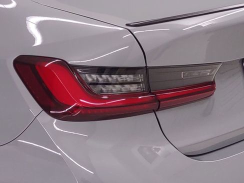 New 2026 BMW 330i Sedan w/ M Sport Package image 11