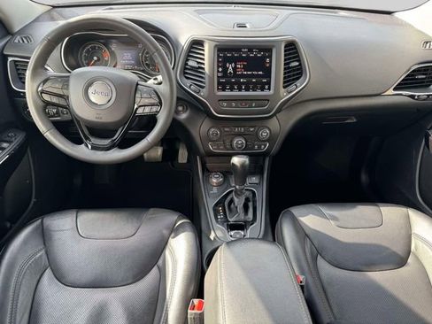 Used 2023 Jeep Cherokee Altitude Lux image 19