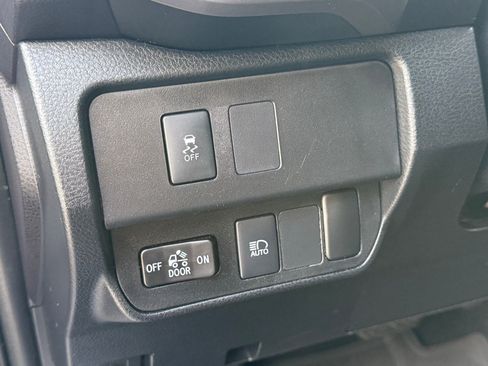 Used 2020 Toyota Tacoma SR5 image 31