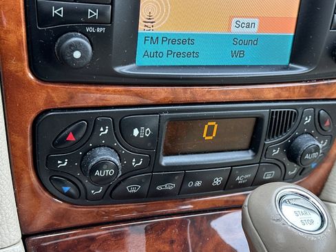 Used 2004 Mercedes-Benz CLK 320 Coupe image 20