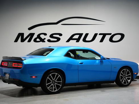Used 2023 Dodge Challenger R/T image 7