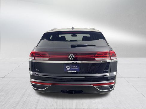 Certified 2025 Volkswagen Atlas Cross Sport SE image 6
