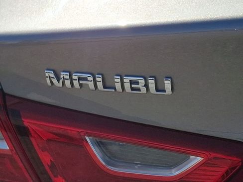 Used 2023 Chevrolet Malibu LT FWD image 30