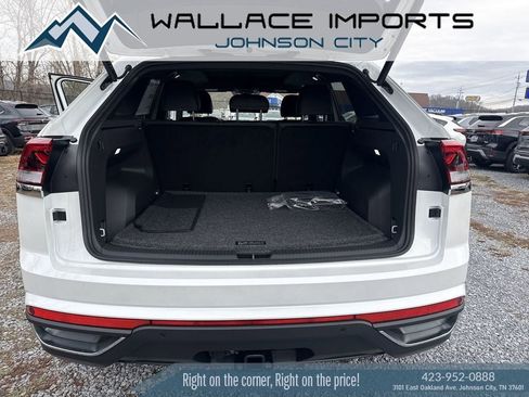 New 2026 Volkswagen Atlas Cross Sport SE image 43