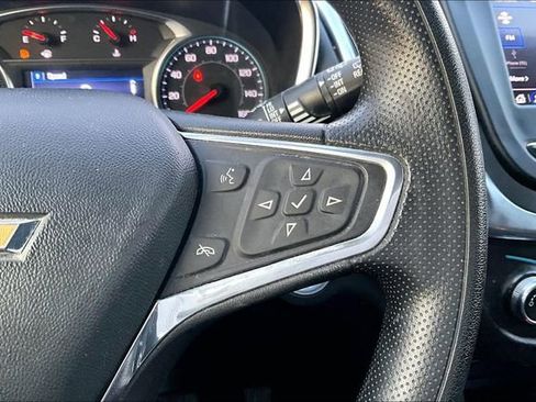 Used 2022 Chevrolet Equinox LT image 11