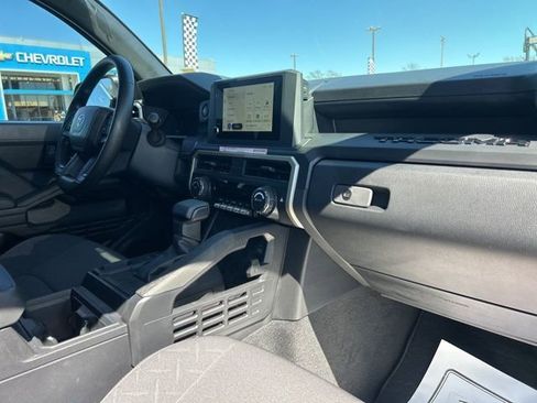 Used 2026 Toyota Tacoma SR image 32