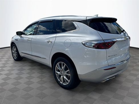Used 2023 Buick Enclave Essence w/ Experience Buick Package image 8