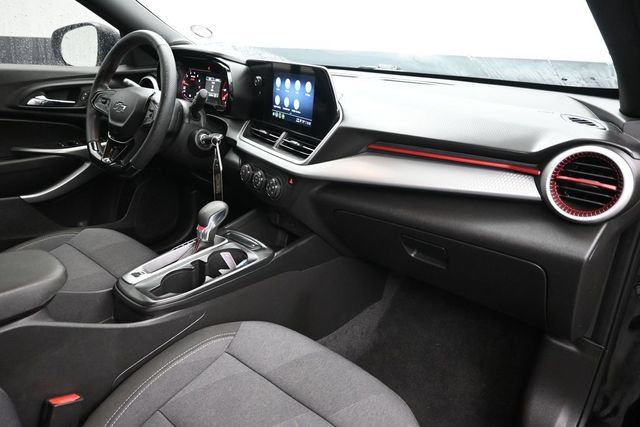Used 2024 Chevrolet Trax RS w/ Driver Confidence Package FWD image 10