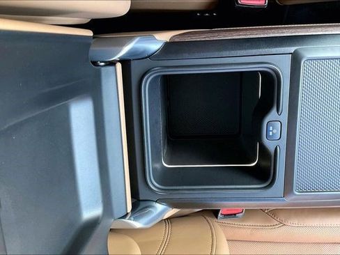 Used 2025 Land Rover Range Rover Long Wheelbase Autobiography image 38