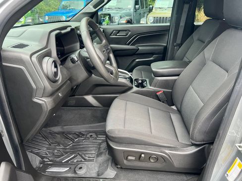 Used 2023 Chevrolet Colorado Trail Boss AWD/4WD image 15