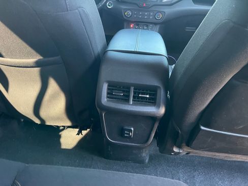 Used 2018 GMC Terrain SLE image 27