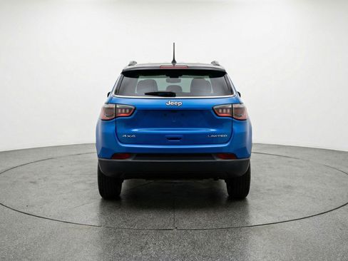 Used 2025 Jeep Compass Trailhawk image 7