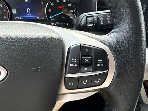 Used 2022 Ford Explorer XLT w/ Equipment Group 202A AWD/4WD image 22
