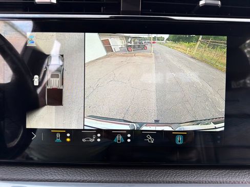 Used 2023 GMC Sierra 1500 Denali w/ Denali Reserve Package AWD/4WD image 35