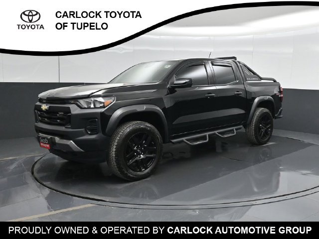 Used 2025 Chevrolet Colorado Trail Boss w/ Midnight Edition AWD/4WD image 9