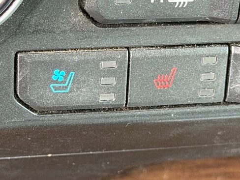 Used 2018 Ford F150 Lariat w/ Equipment Group 502A Luxury image 23