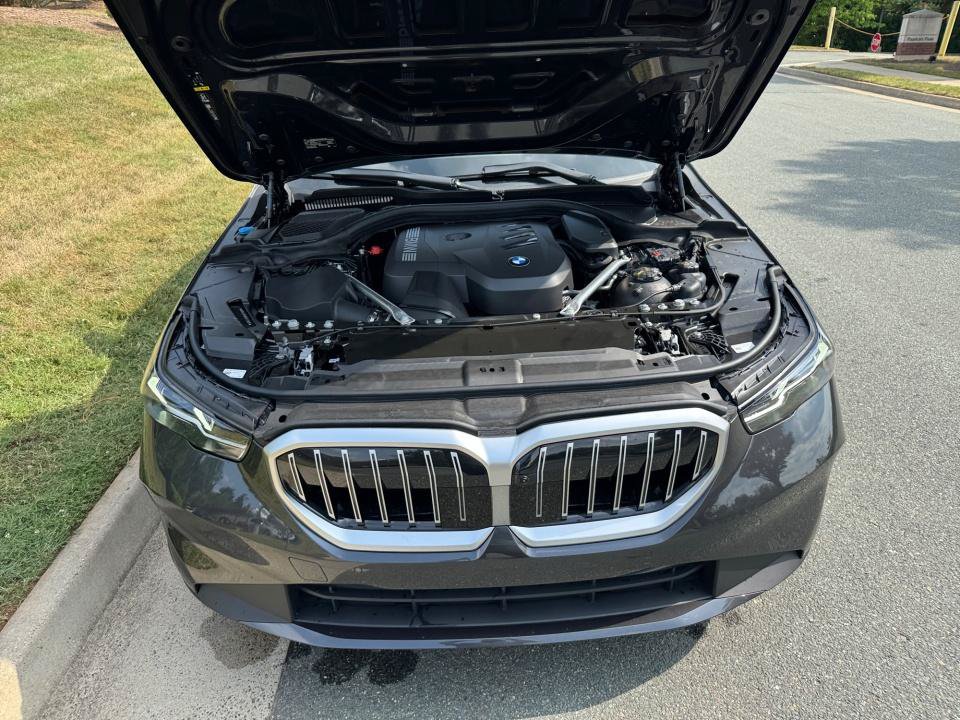 New 2027 BMW 530i xDrive w/ Premium Package AWD/4WD image 16