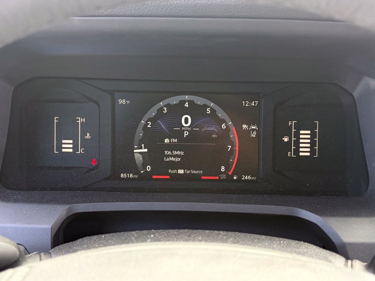 Used 2025 Toyota Tacoma SR5 AWD/4WD image 11