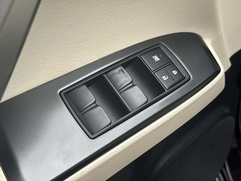 Certified 2023 Lexus GX 460 Premium w/ Premium Package AWD/4WD image 18