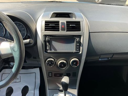 Used 2013 Toyota Corolla S FWD image 20