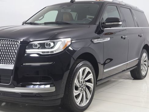 Used 2023 Lincoln Navigator Reserve image 60