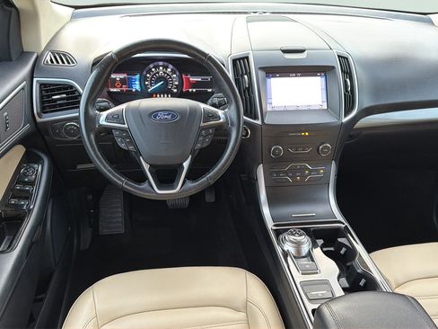 Used 2019 Ford Edge SEL w/ Equipment Group 201A FWD image 15