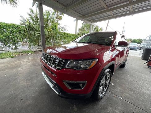 Used 2019 Jeep Compass Limited FWD image 2