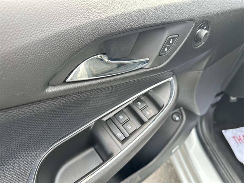 Used 2018 Chevrolet Cruze LT w/ LT True North Edition FWD image 10