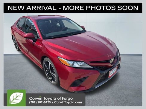 Used 2018 Toyota Camry XSE FWD image 1