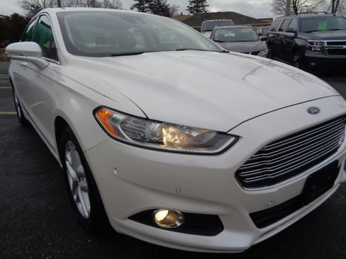 Used 2014 Ford Fusion SE w/ Equipment Group 202A image 15
