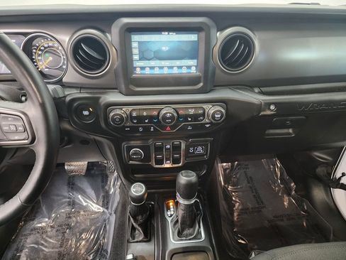 Used 2023 Jeep Wrangler Sport S w/ Cold Weather Group image 15