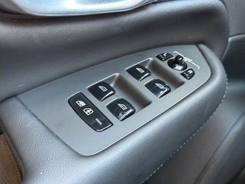 Certified 2024 Volvo XC90 B5 Plus w/ Protection Package Premier image 24