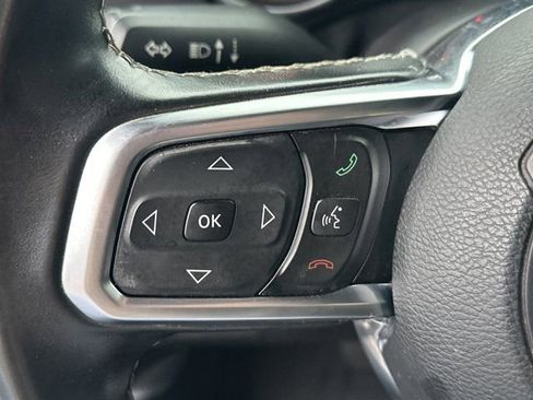 Used 2018 Jeep Wrangler Unlimited Sahara image 29