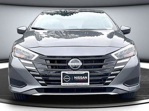 Used 2025 Nissan Versa SV w/ Trunk Package FWD image 3