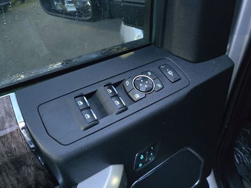 Used 2019 Ford F250 Lariat image 27