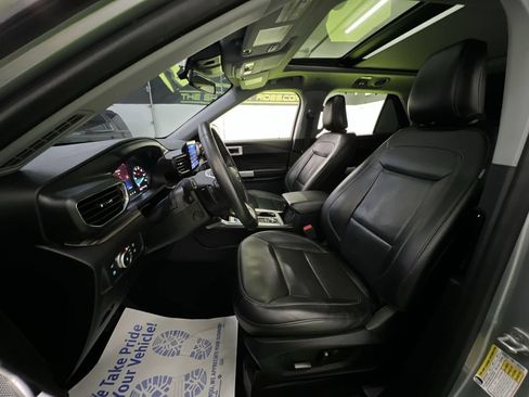 Used 2021 Ford Explorer Limited w/ Hybrid Equipment Group 310A AWD/4WD image 17