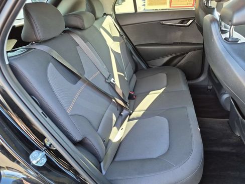 Used 2025 Kia Niro LX FWD image 30
