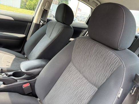 Used 2015 Nissan Sentra SV FWD image 9