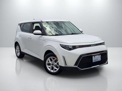 Used 2023 Kia Soul LX w/ Option Group 015