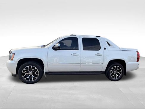 Used 2013 Chevrolet Avalanche LTZ AWD/4WD image 11