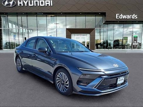 New 2025 Hyundai Sonata Limited image 10