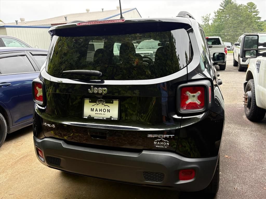 Used 2019 Jeep Renegade Sport w/ Sport Appearance Group AWD/4WD image 7