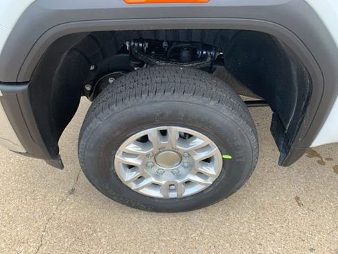 New 2026 GMC Sierra 2500 Pro image 11