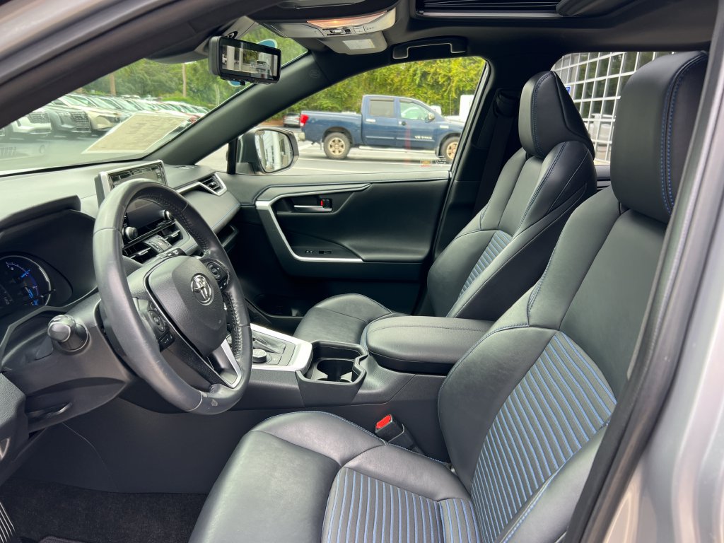 Used 2019 Toyota RAV4 XSE w/ Carpet Mat Package AWD/4WD image 9