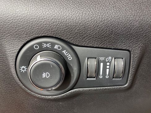 Used 2026 Jeep Compass Limited AWD/4WD image 22