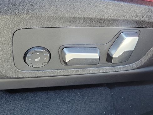 Used 2023 BMW X3 sDrive30i w/ M Sport Package RWD image 22