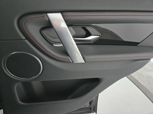 Used 2023 Land Rover Discovery Sport S R-Dynamic image 19