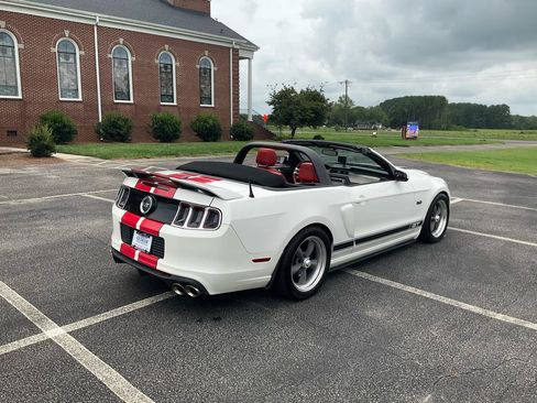 Used 2013 Ford Mustang GT Premium RWD image 27