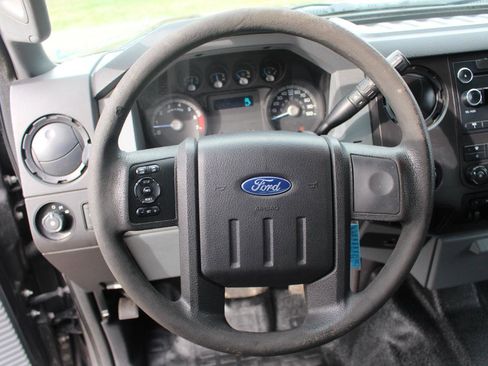 Used 2016 Ford F250 XL w/ XL Appearance Package image 18