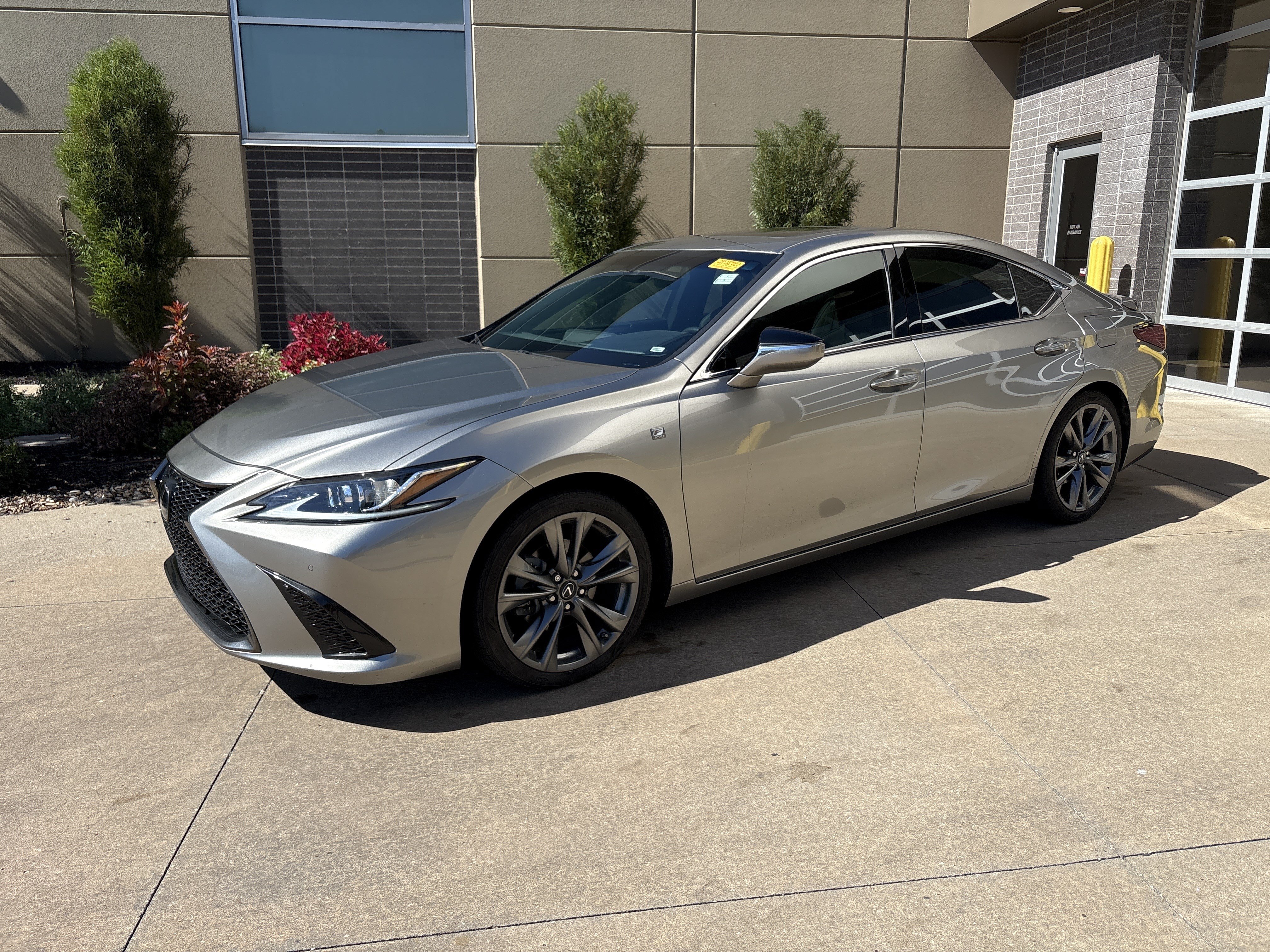 Used 2020 Lexus ES 350 F Sport w/ Accessory Package FWD image 21